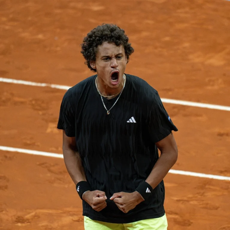 Gabriel Diallo boucle la boucle à Roland-Garros