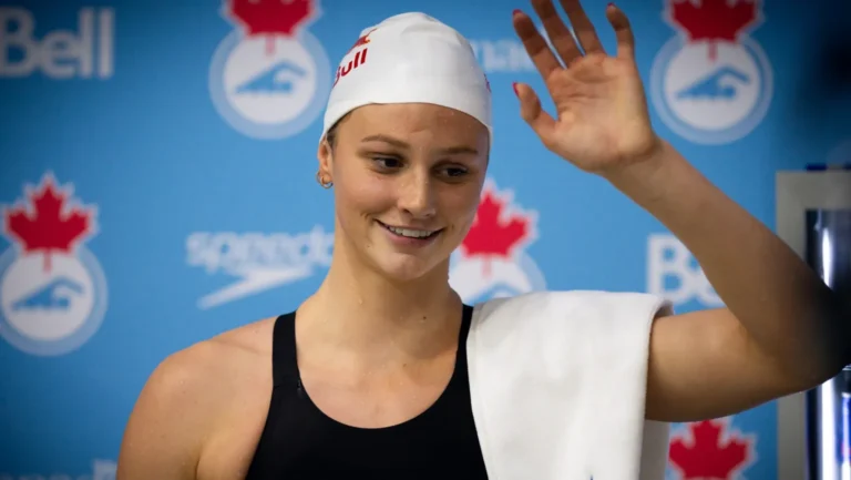 Summer McIntosh fait tomber un record du monde vieux de 10 ans