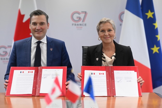 Le Canada et la France s’allient dans la course mondiale aux technologies quantiques Le Canada et la France s’allient dans la course mondiale aux technologies quantiques