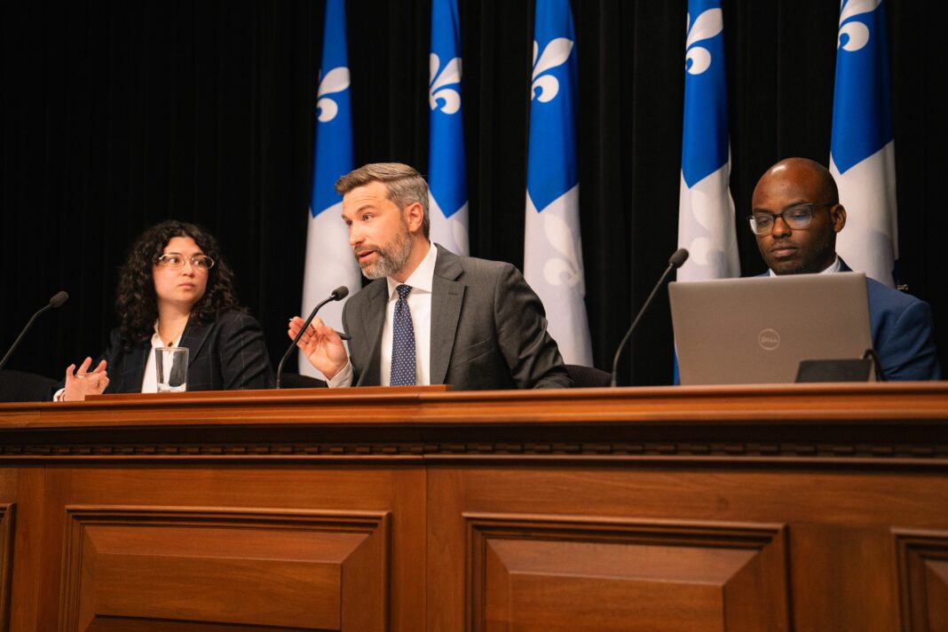 Infrastructures scolaires : Gabriel Nadeau-Dubois accuse la CAQ de favoriser ses circonscriptions Infrastructures scolaires : Gabriel Nadeau-Dubois accuse la CAQ de favoriser ses circonscriptions