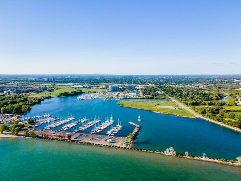 Ottawa investit près d’un milliard $ dans les ports pour petits bateaux