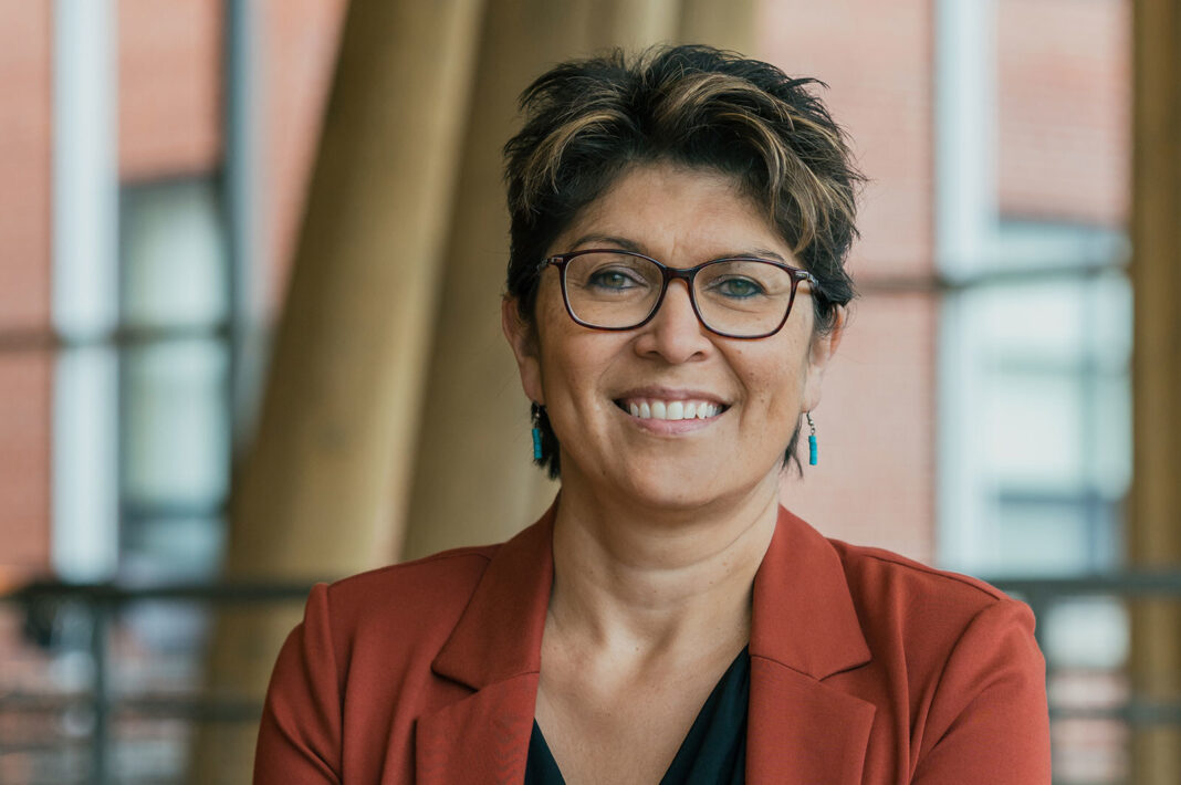 Femmes autochtones : une chercheuse atikamekw relance le combat pour la vérité et la guérison Femmes autochtones : une chercheuse atikamekw relance le combat pour la vérité et la guérison