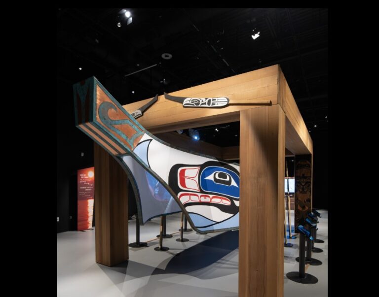 Une exposition immersive fait renaître le savoir millénaire des canots autochtones