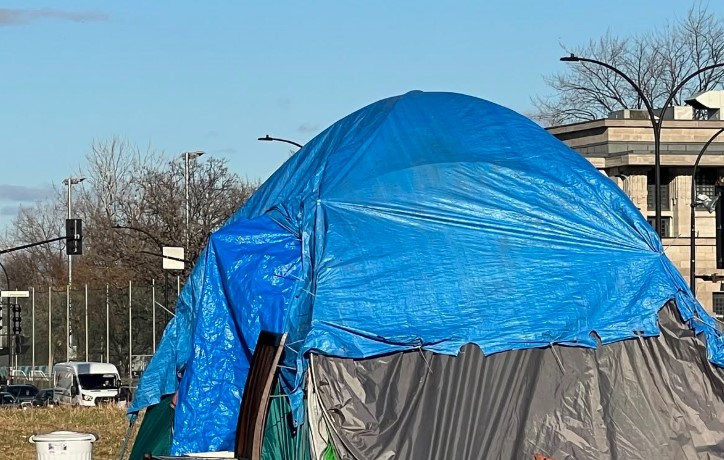 Campement Notre-Dame : le protocole municipal existe, mais personne ne sait encore comment l’appliquer Campement Notre-Dame : le protocole municipal existe, mais personne ne sait encore comment l’appliquer