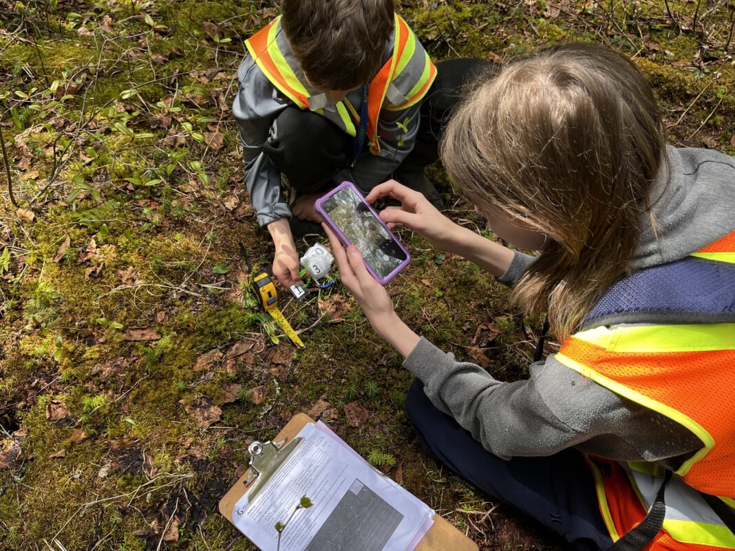 Des élèves du secondaire appelés à apprendre en pleine nature Des élèves du secondaire appelés à apprendre en pleine nature