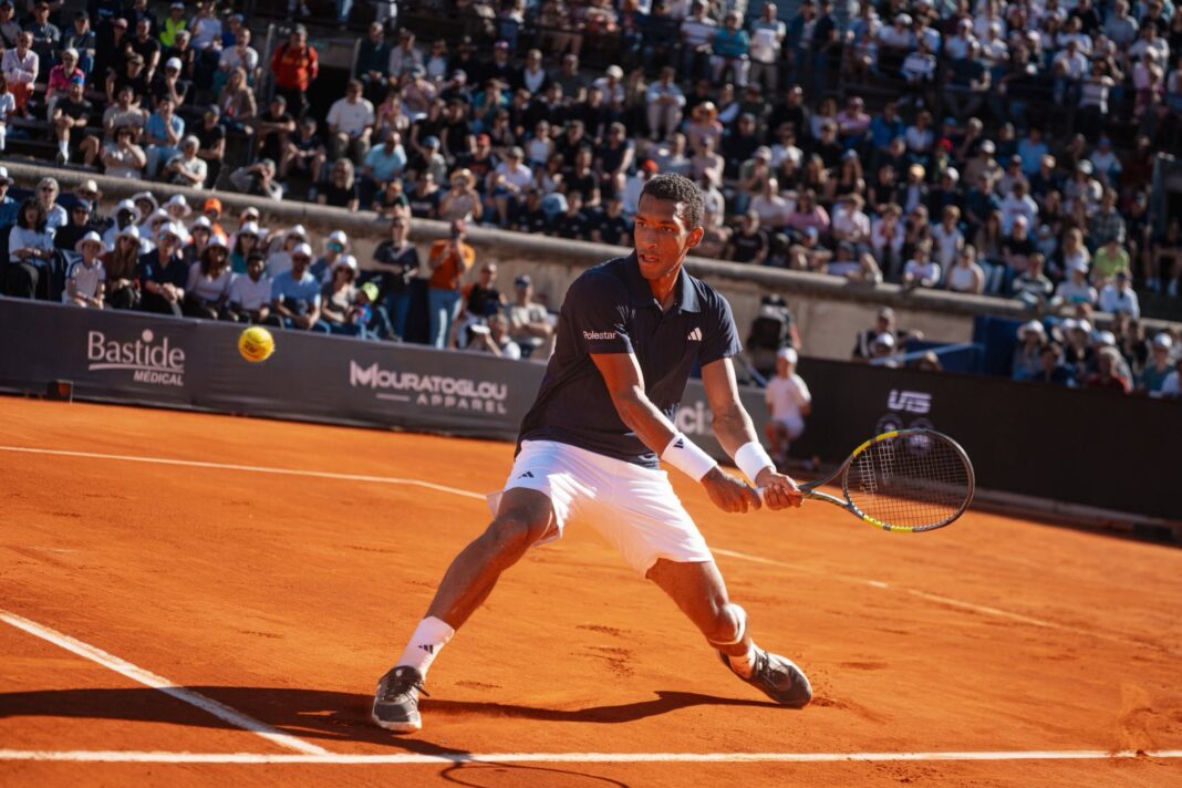 Il regardait son père enseigner le tennis avant de savoir marcher — et il vient de dépasser Milos Raonic Il regardait son père enseigner le tennis avant de savoir marcher — et il vient de dépasser Milos Raonic