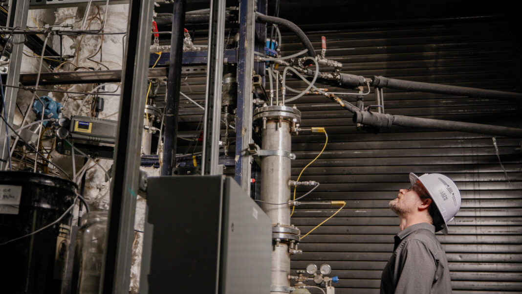 À Port-Cartier, des résidus forestiers transformés en carburant pour l’aviation À Port-Cartier, des résidus forestiers transformés en carburant pour l’aviation