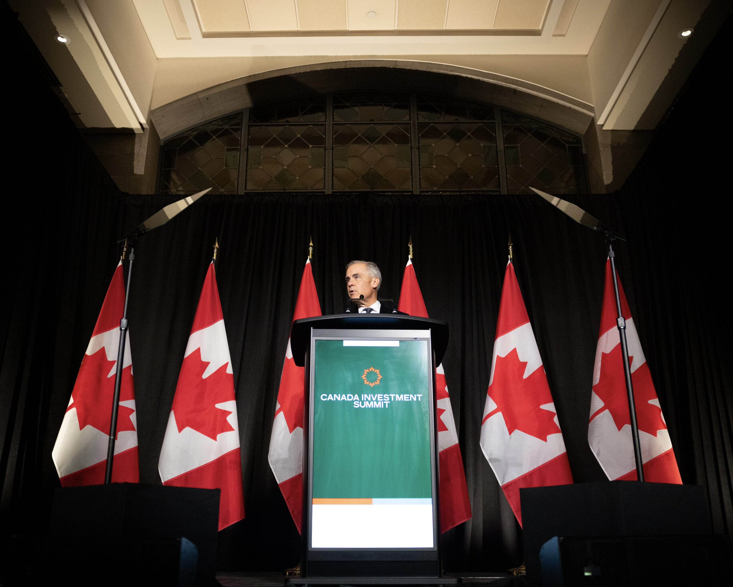 Carney mise sur un sommet à 1 000 milliards pour relancer l’investissement au Canada Carney mise sur un sommet à 1 000 milliards pour relancer l’investissement au Canada
