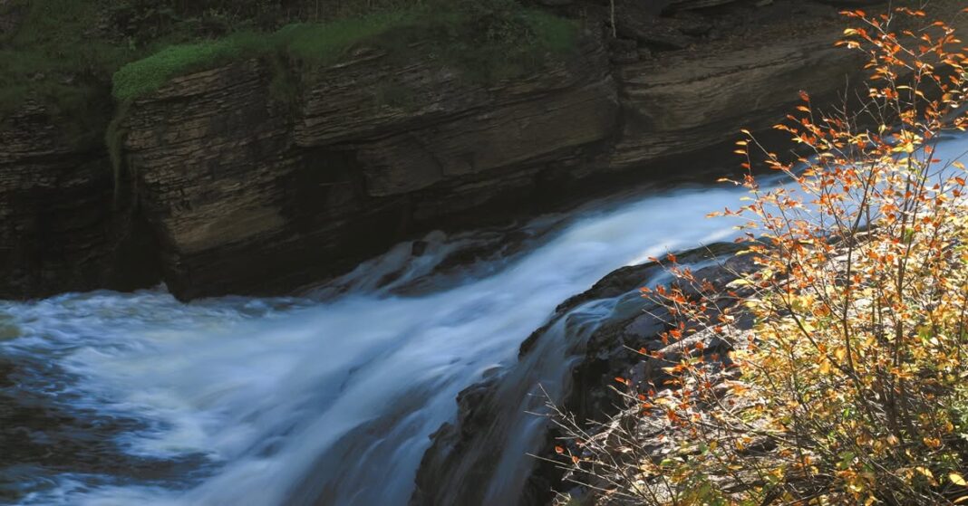Kabir Kouba, la chute wendat qui s’expose au cœur de Québec Kabir Kouba, la chute wendat qui s’expose au cœur de Québec