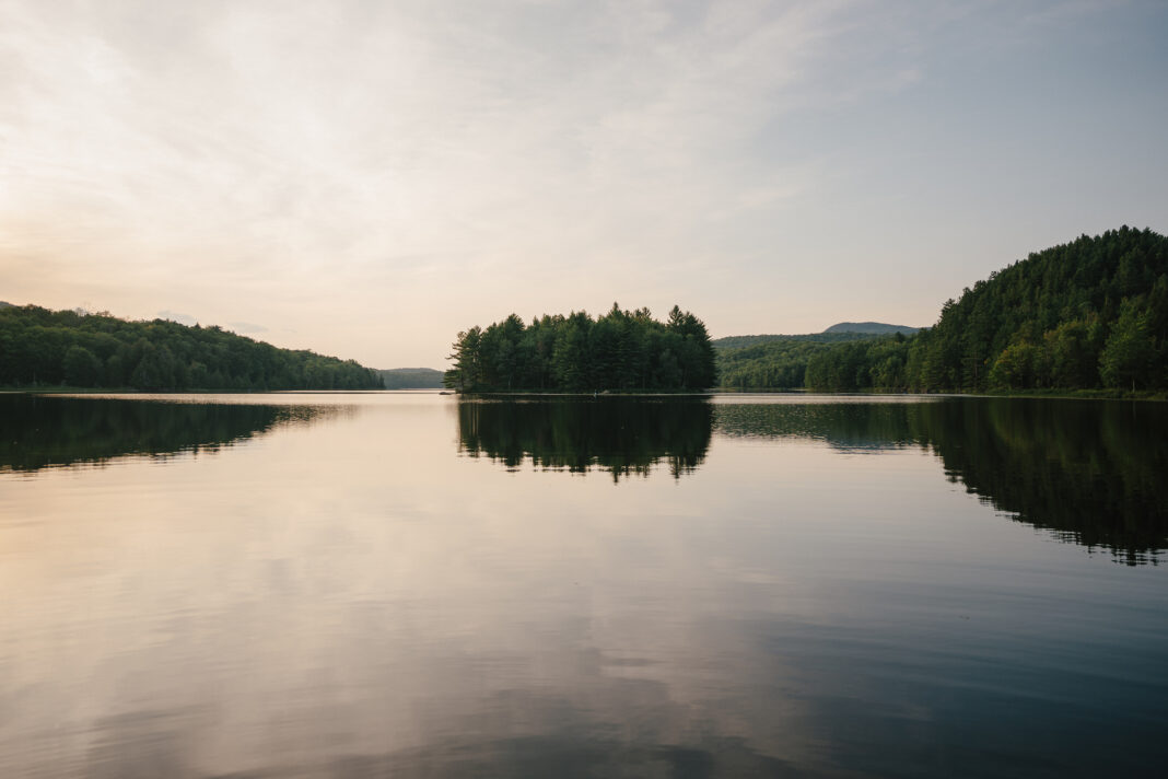 Gratuit : Le Québec invite à décrocher des écrans pour la Journée des parcs nationaux Gratuit : Le Québec invite à décrocher des écrans pour la Journée des parcs nationaux
