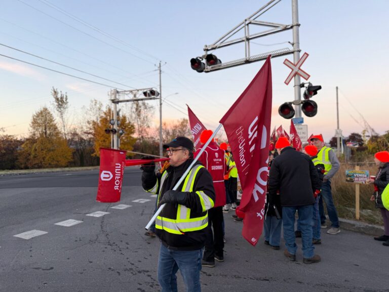 Grève chez Autobus Venise : Unifor réclame de meilleurs salaires et des heures garanties