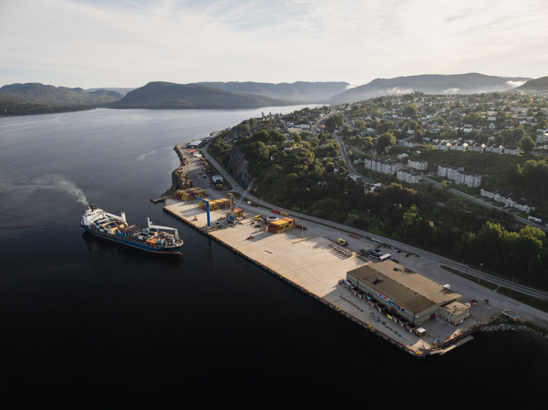 Un nouveau service maritime relie Corner Brook à l’Arctique canadien Un nouveau service maritime relie Corner Brook à l’Arctique canadien