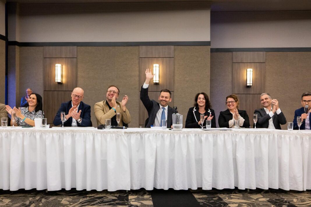 Gouverner sans majorité : les premiers pas de Paul St-Pierre Plamondon Gouverner sans majorité : les premiers pas de Paul St-Pierre Plamondon